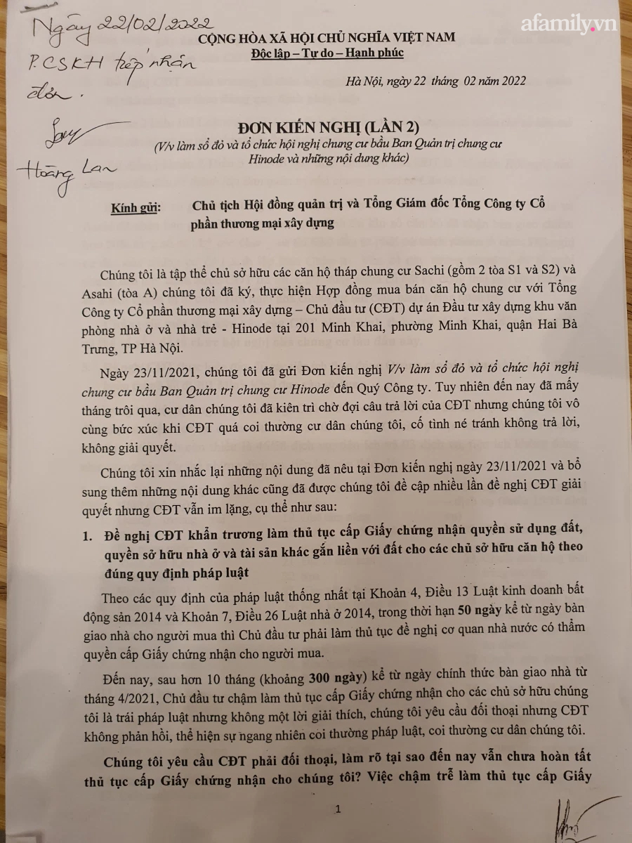 Hà Nội: Cư dân Hinode căng băng rôn phản đối chủ đầu tư quảng cáo sai sự thật, đòi sổ hồng  - Ảnh 2.