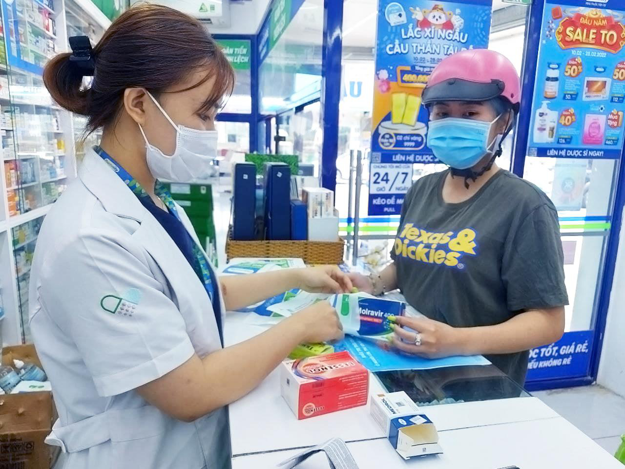 Pharmacity đã bán thuốc điều trị Covid-19, tăng cường sản phẩm thiết yếu phòng dịch với giá bình ổn - Ảnh 2.