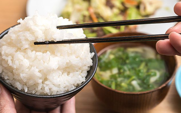 3 kiểu ăn cơm giúp hạ đường huyết, chống béo phì rất hiệu quả của người Nhật: Người Việt hẳn sẽ tiếc nuối vì chưa biết để áp dụng