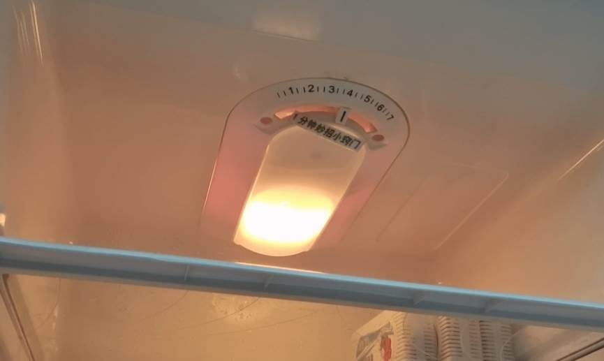 Thang chỉnh nhiệt độ trong tủ lạnh có công dụng tuyệt vời mà nhiều người không biết chẳng trách cứ tốn điện, lưu trữ thực phẩm không tươi lâu  - Ảnh 2.
