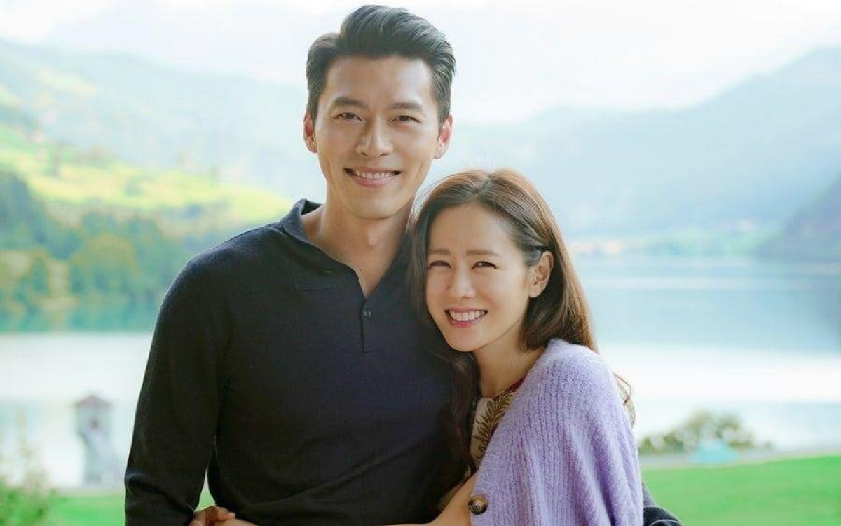 Bật cười trước phản ứng đáng yêu của Hyun Bin khi đeo nhẫn cho Son Ye Jin