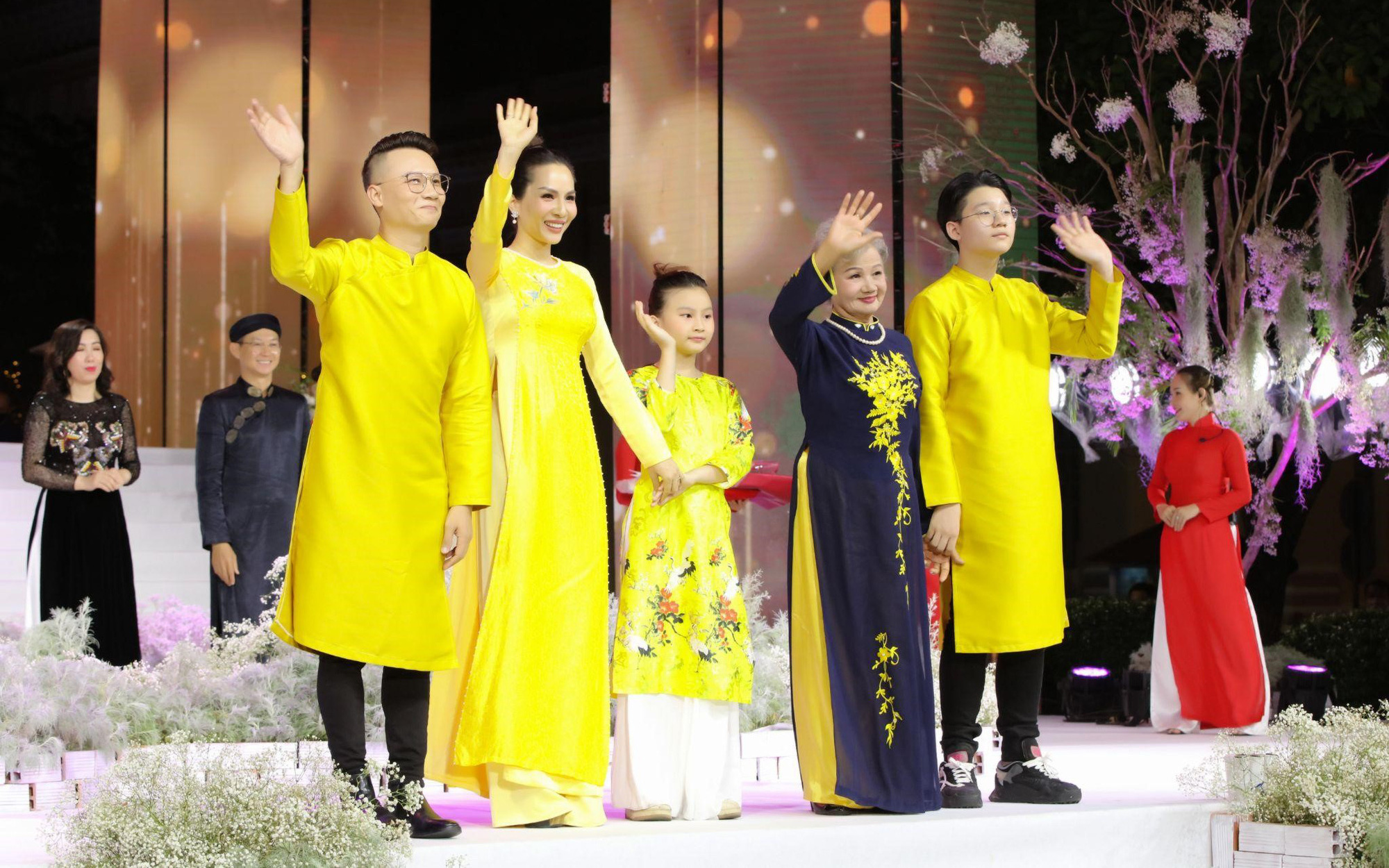 Khai mạc Lễ hội Áo dài Thành phố Hồ Chí Minh lần thứ 8