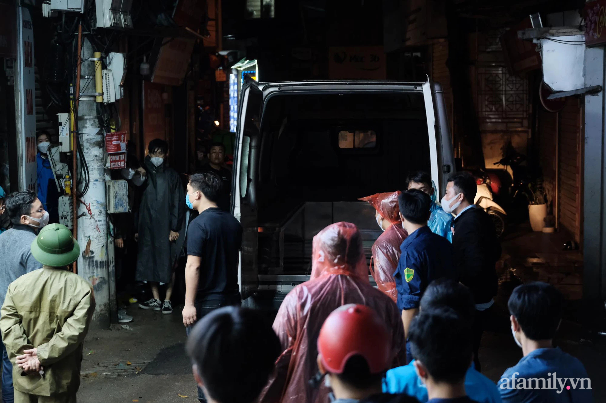 Vụ cháy nhà trọ khiến 6 người thương vong ở Phú Đô: Tạm giữ một nữ nghi phạm phóng hỏa - Ảnh 4.