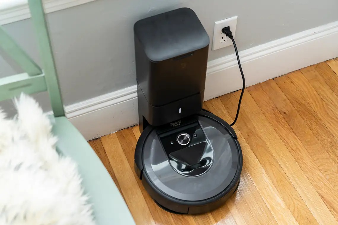 Review máy hút bụi iRobot Roomba i7 : Có gì đặc biệt mà sở hữu mức giá gần 20 triệu đồng? - Ảnh 1.