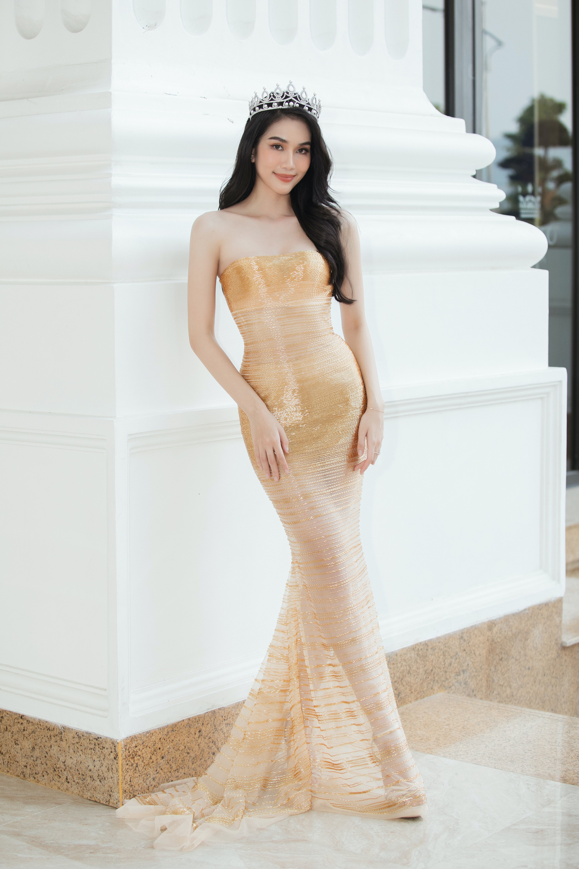 Hoa hậu Đỗ Hà nhan sắc thế nào khi lọt vào ống kính team qua đường trong họp báo Miss World Việt Nam - Ảnh 10.