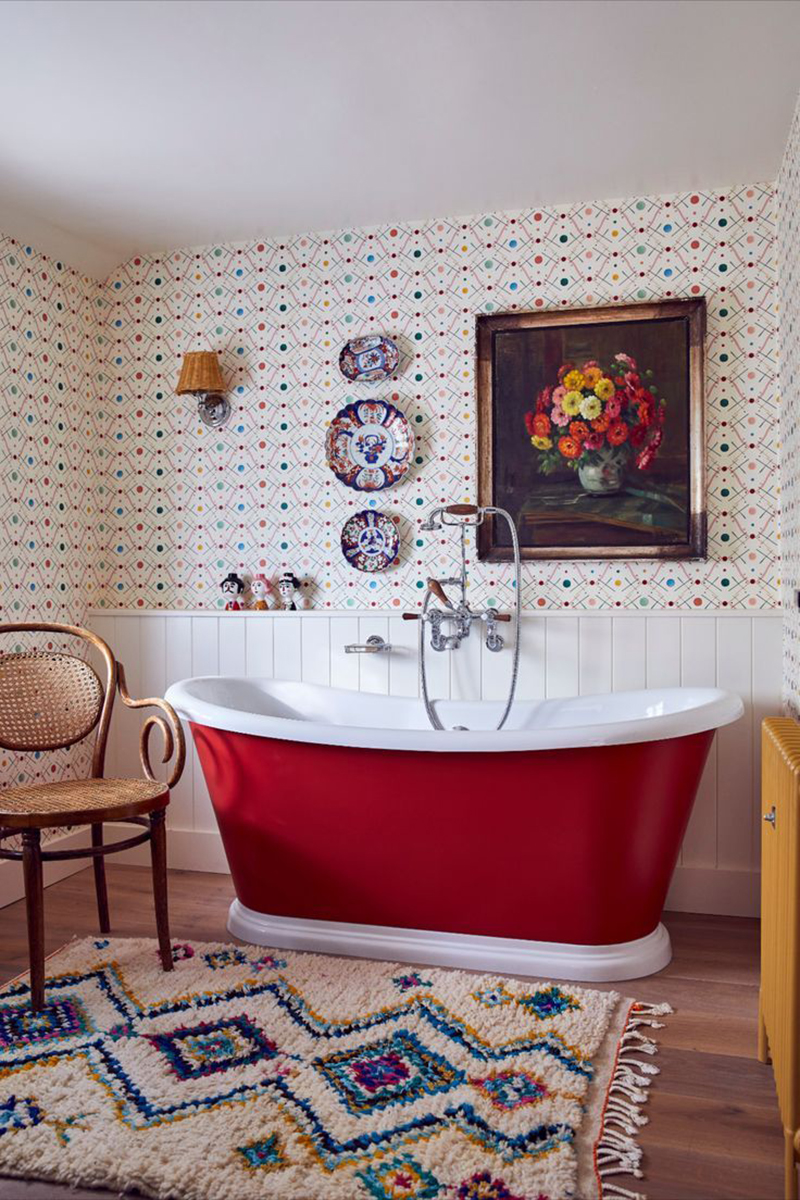 Cho căn phòng tắm gia đình thêm phần rực rỡ với điểm nhấn là chiếc bồn tắm đầy màu sắc - Ảnh 11.