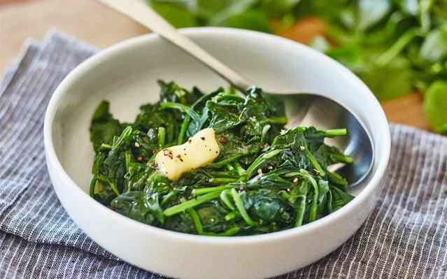 Ăn rau củ giảm cân ai cũng biết, riêng 4 loại này còn giúp đốt mỡ bụng &quot;siêu tốc&quot;, ngừa ung thư và bổ sung collagen