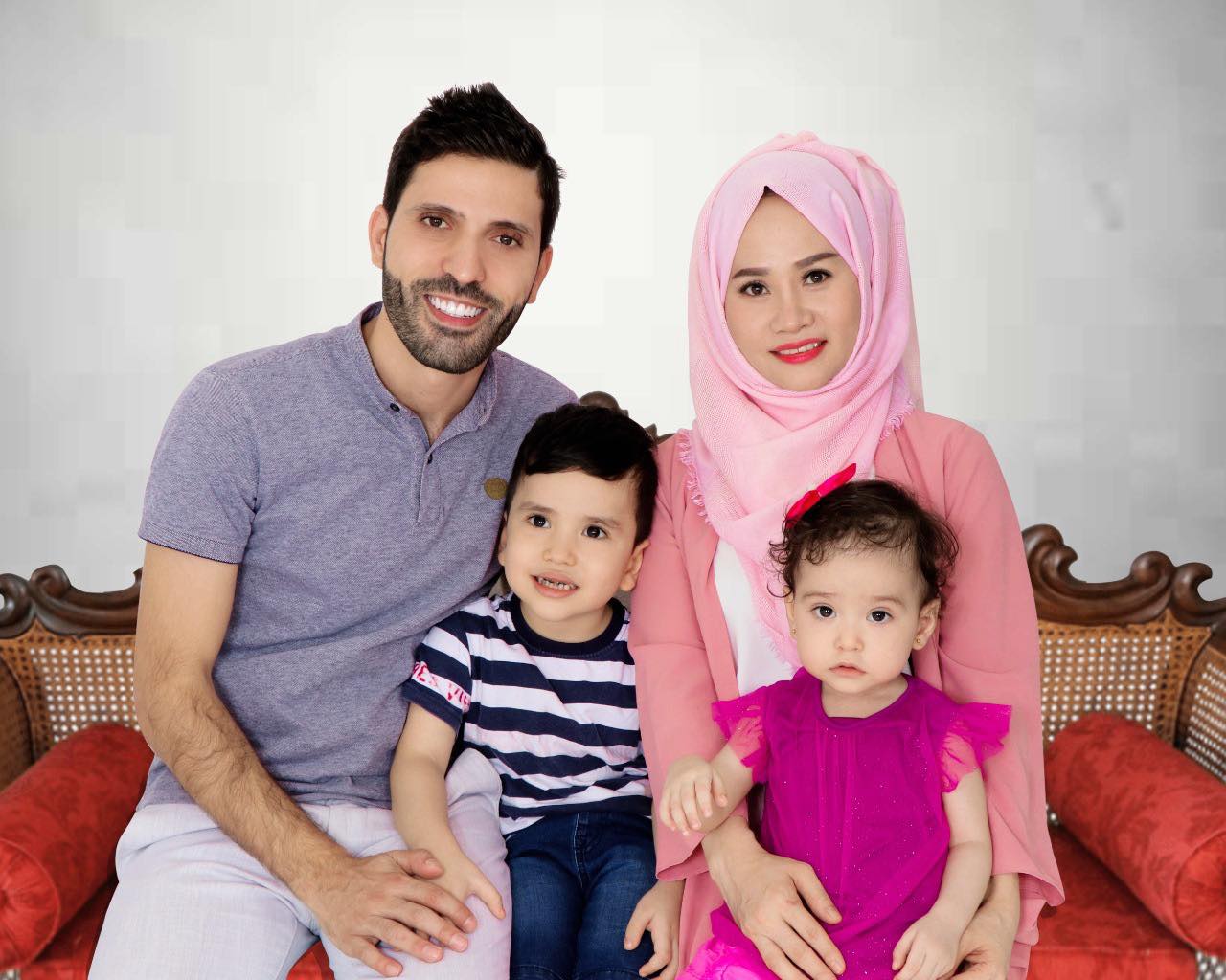 Mẹ bỉm trải lòng về cuộc sống gia đình ở Dubai, khác biệt văn hoá trong phương pháp chăm sóc và giáo dục con cái, khó khăn nhưng cố gắng vì con - Ảnh 1.