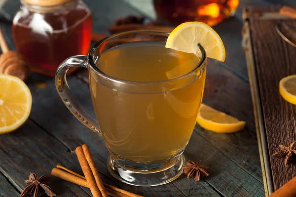 depositphotos_91861168-stock-photo-warm-hot-toddy-with-lemon.jpg