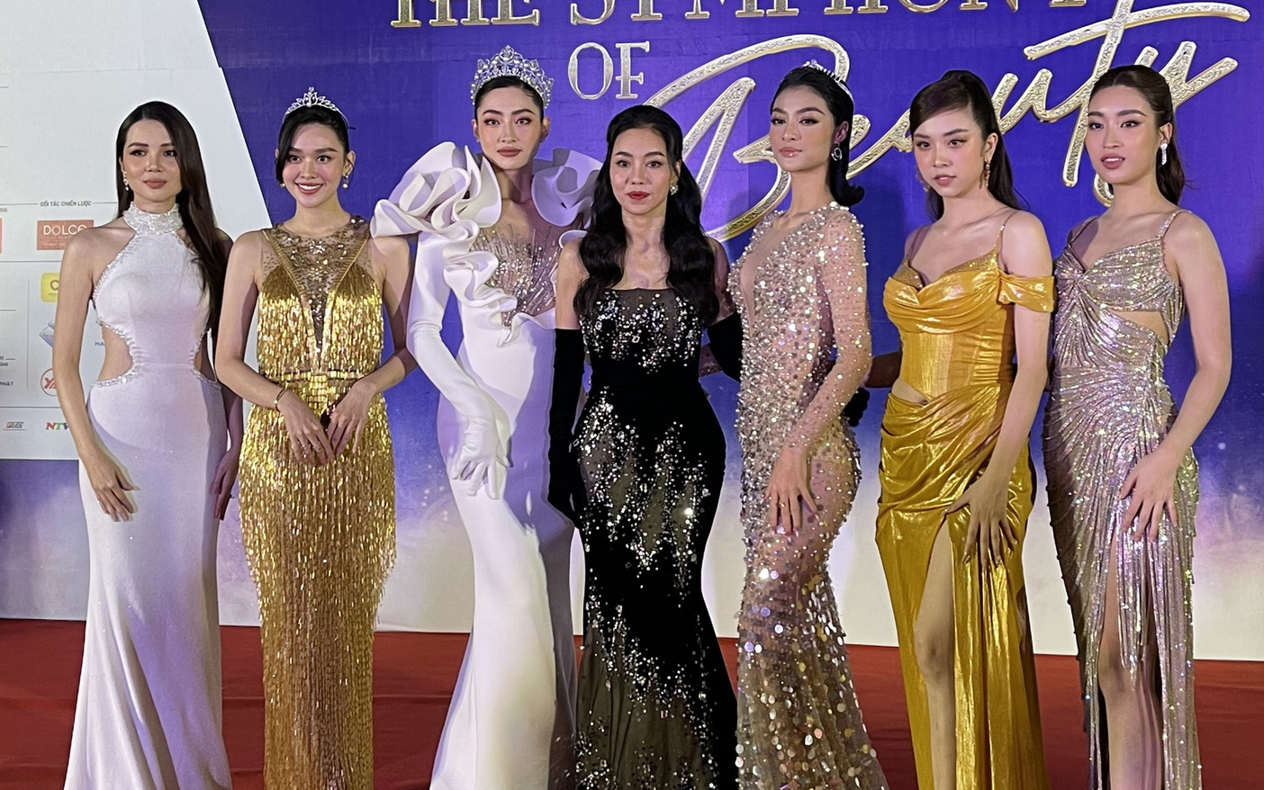 Thảm đỏ Chung khảo Miss World Việt Nam: Lộ rõ nhan sắc thật của dàn Hoa hậu - Á hậu qua ảnh chưa chỉnh sửa