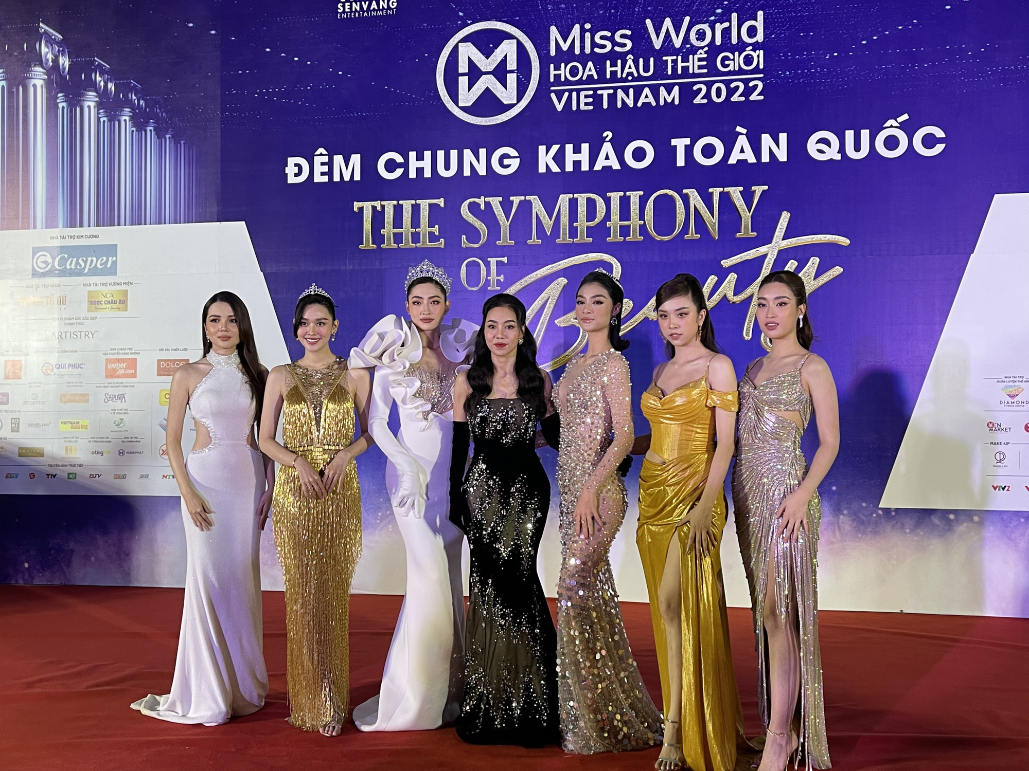 Thảm đỏ Chung khảo Miss World Việt Nam: Lộ rõ nhan sắc thật của dàn Hoa hậu - Á hậu qua ảnh chưa chỉnh sửa - Ảnh 3.