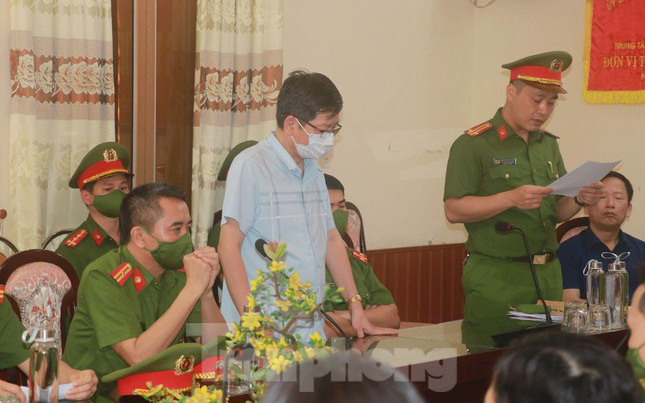 Vụ kit test Việt Á: Bắt tạm giam Giám đốc và 4 cán bộ CDC Nam Định