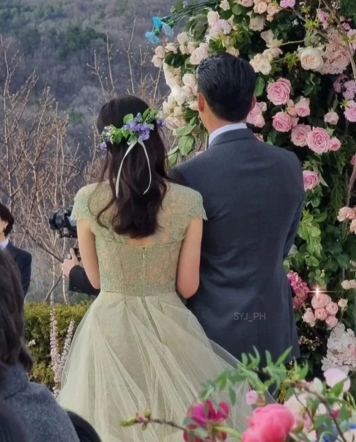 Nhìn lại đám cưới Hyun Bin - Son Ye Jin sau tròn 1 tháng: Trở thành cặp vợ chồng thế kỷ được cả thế giới săn đón, nhưng người trong cuộc liệu có thoải mái? - Ảnh 8.
