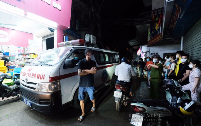 Vụ "điên tình" đốt nhà trọ ở Phú Đô: Nam thanh niên 30 tuổi bị bỏng hô hấp phải thở máy, tiên lượng nặng