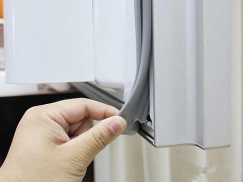 Phát hiện kẽ tủ lạnh bám đầy vết bẩn và đen? Có một mẹo nhỏ giúp bạn xử lý sạch sẽ như mới ngay lập tức - Ảnh 9.