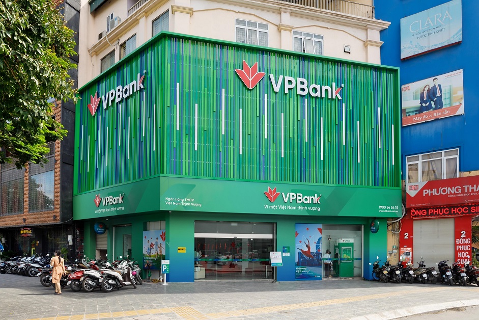 Các chi nhánh VPBank đồng loạt “thay áo mới” - Ảnh 1.
