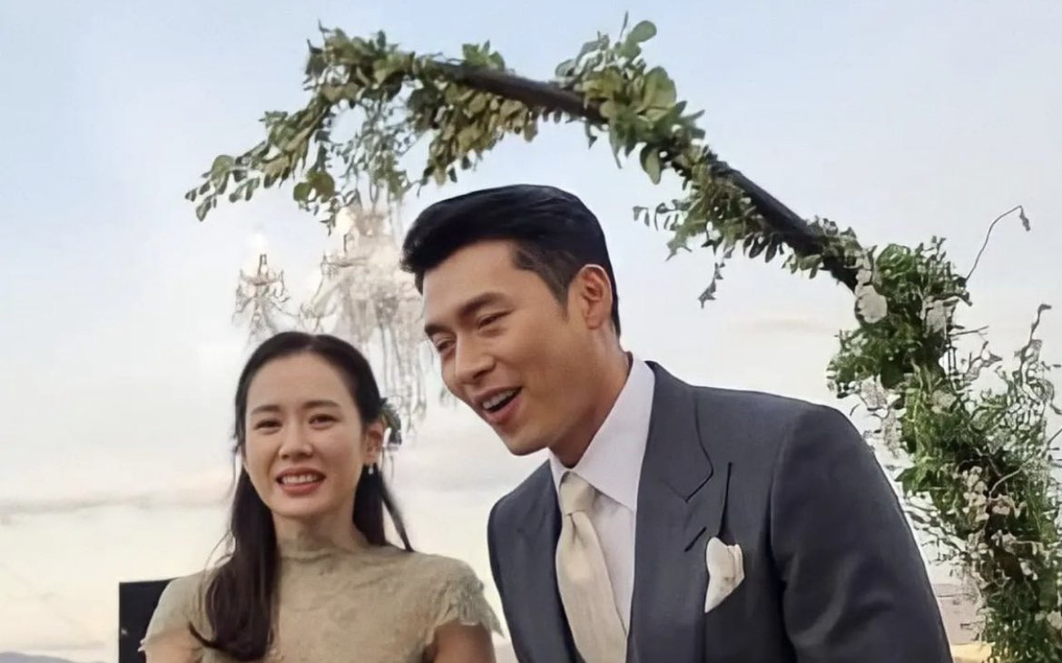 Hyun Bin - Son Ye Jin bất ngờ bị "dìm hàng" với khoảnh khoắc khó đỡ trong đám cưới thế kỷ