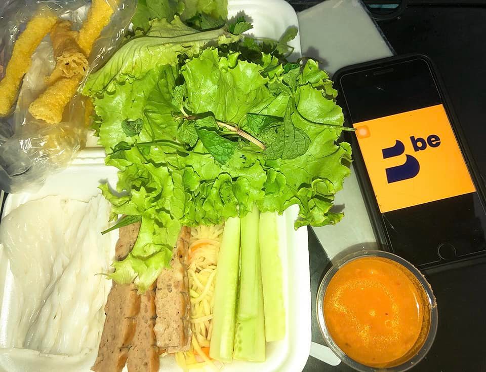 Nết ăn “ngang ngược” của gen Z được tái hiện qua lời rao, tiếng rap và hình ảnh gọi món không đụng hàng - Ảnh 5.