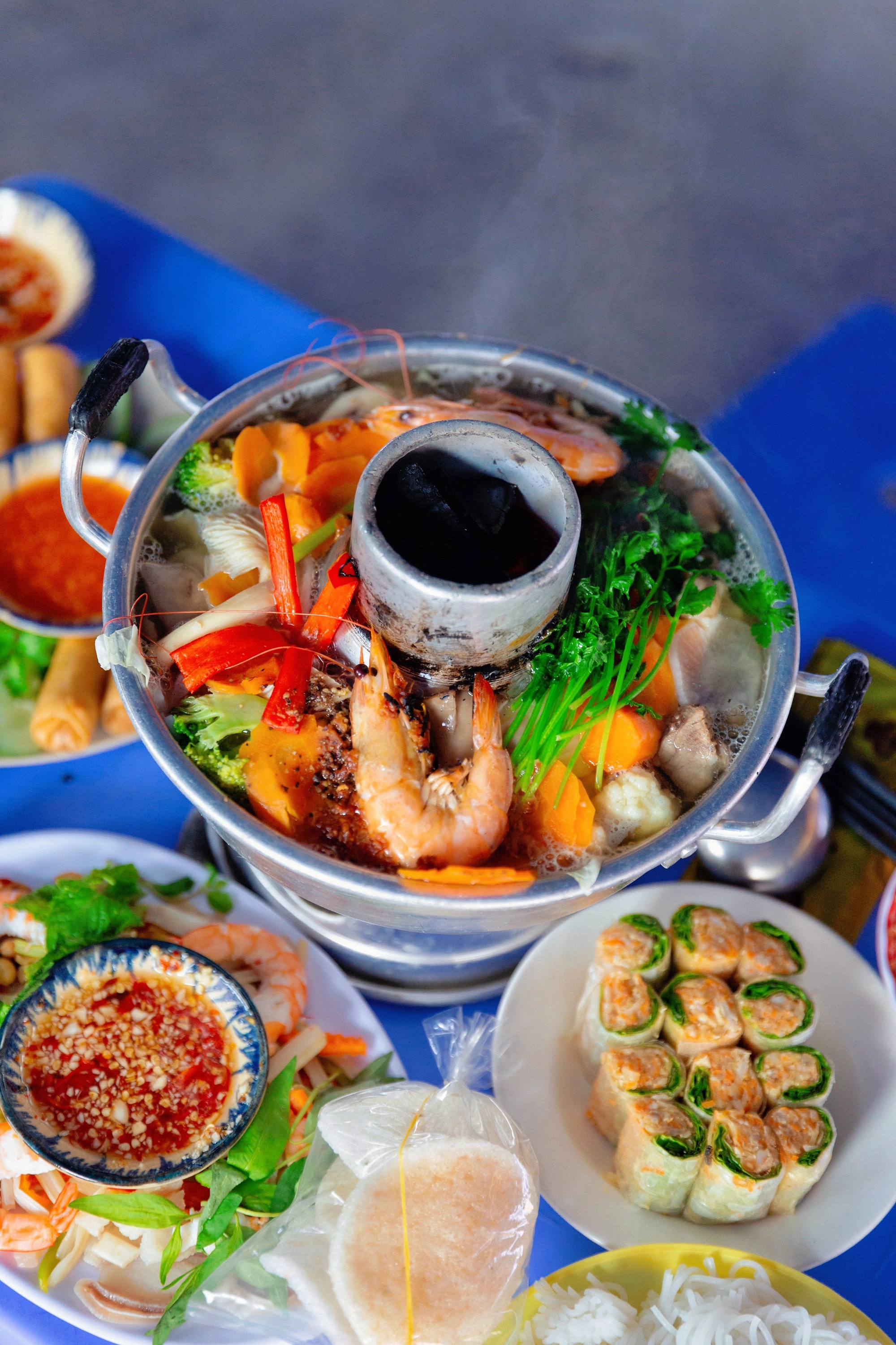 Lẩu cù lao - món đặc sản trong các tiệc cưới của người miền Tây giúp một quán ăn tại Sài Gòn hút hàng trăm lượt khách tìm tới mỗi ngày! - Ảnh 13.