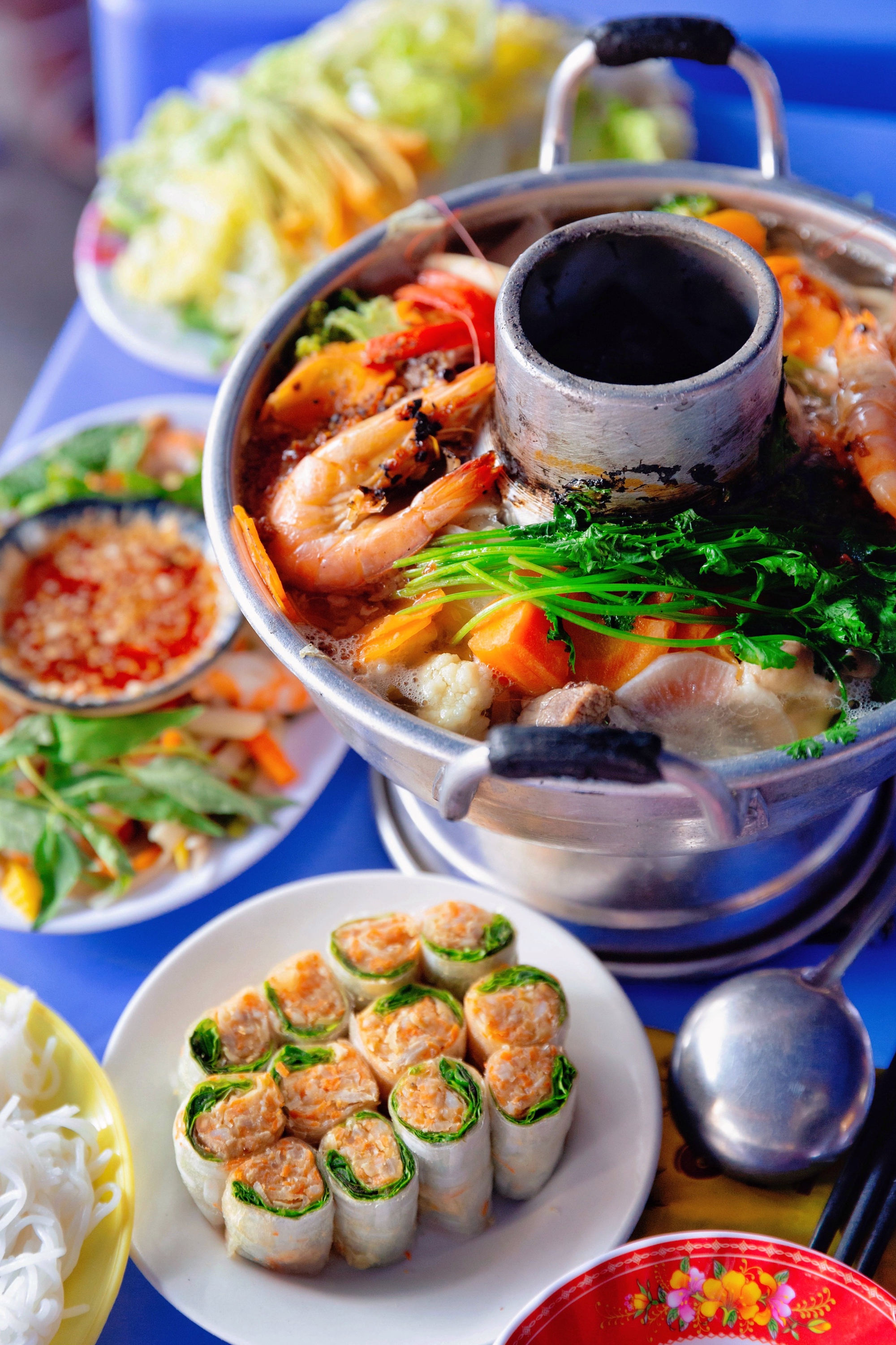 Lẩu cù lao - món đặc sản trong các tiệc cưới của người miền Tây giúp một quán ăn tại Sài Gòn hút hàng trăm lượt khách tìm tới mỗi ngày! - Ảnh 9.