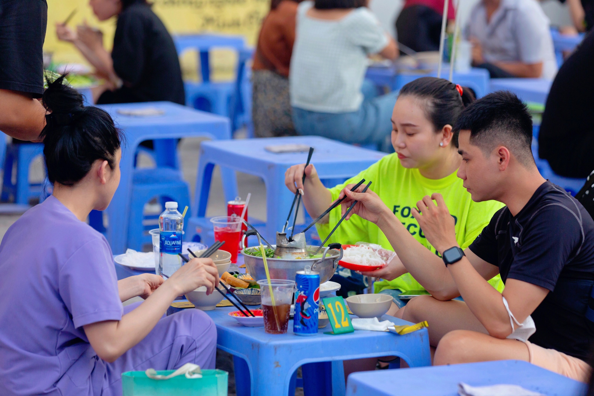 Lẩu cù lao - món đặc sản trong các tiệc cưới của người miền Tây giúp một quán ăn tại Sài Gòn hút hàng trăm lượt khách tìm tới mỗi ngày! - Ảnh 15.
