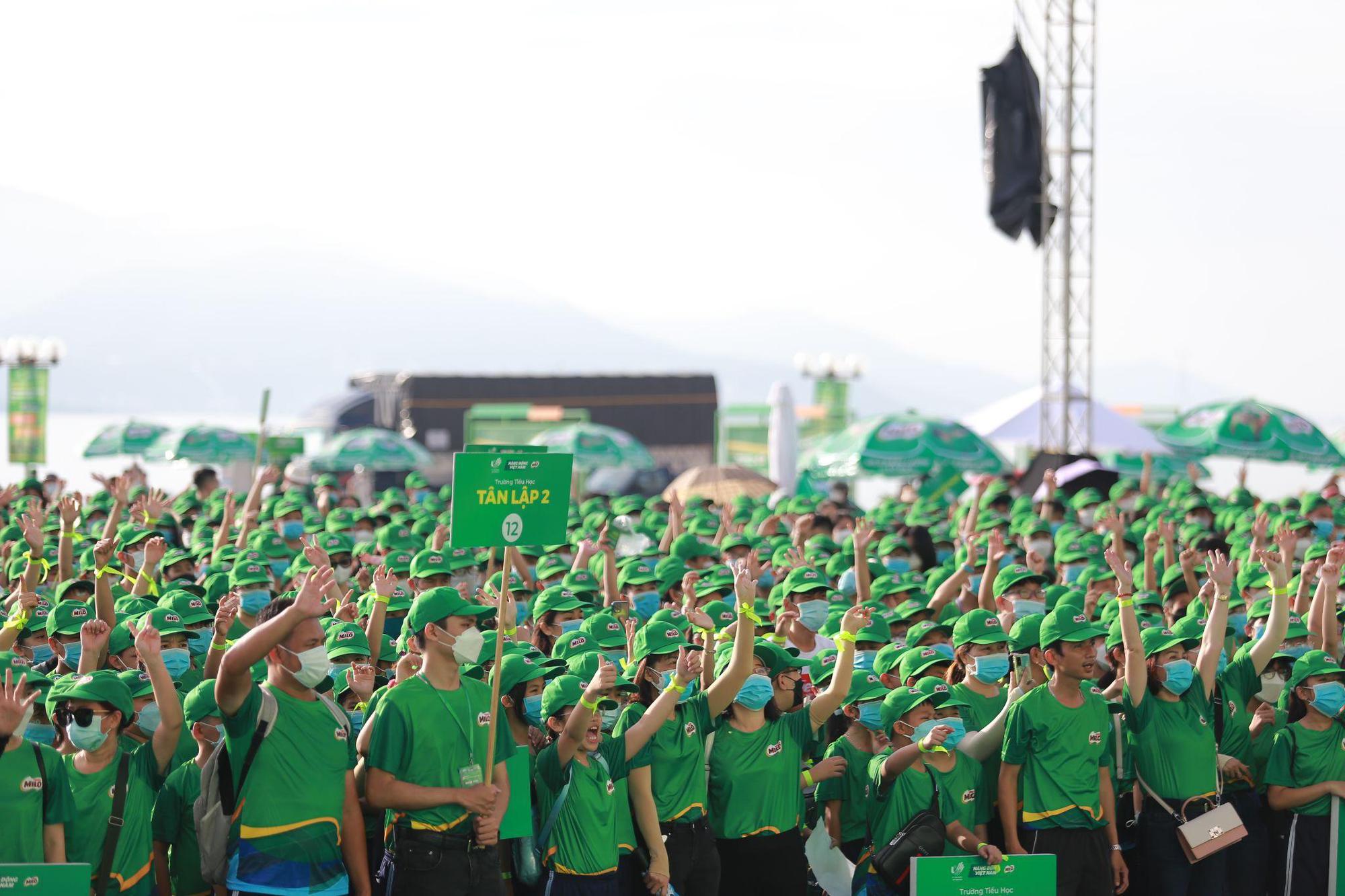 Hàng ngàn học sinh tỉnh Khánh Hòa được “tiếp ý chí” tại Ngày hội đi bộ MILO 2022 - Ảnh 1.