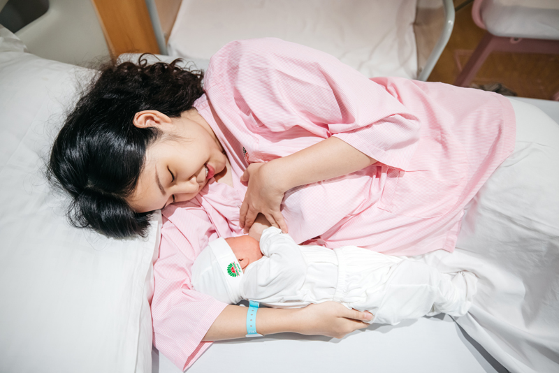 7 cách giúp trẻ bú mẹ tăng cân nhanh, mẹ ghi nhớ áp dụng để mẹ khoẻ con ngoan - Ảnh 1.