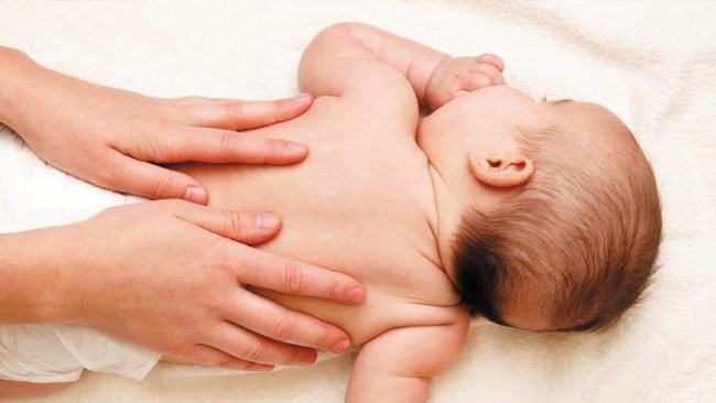 7 cách giúp trẻ bú mẹ tăng cân nhanh, mẹ ghi nhớ áp dụng để mẹ khoẻ con ngoan - Ảnh 3.