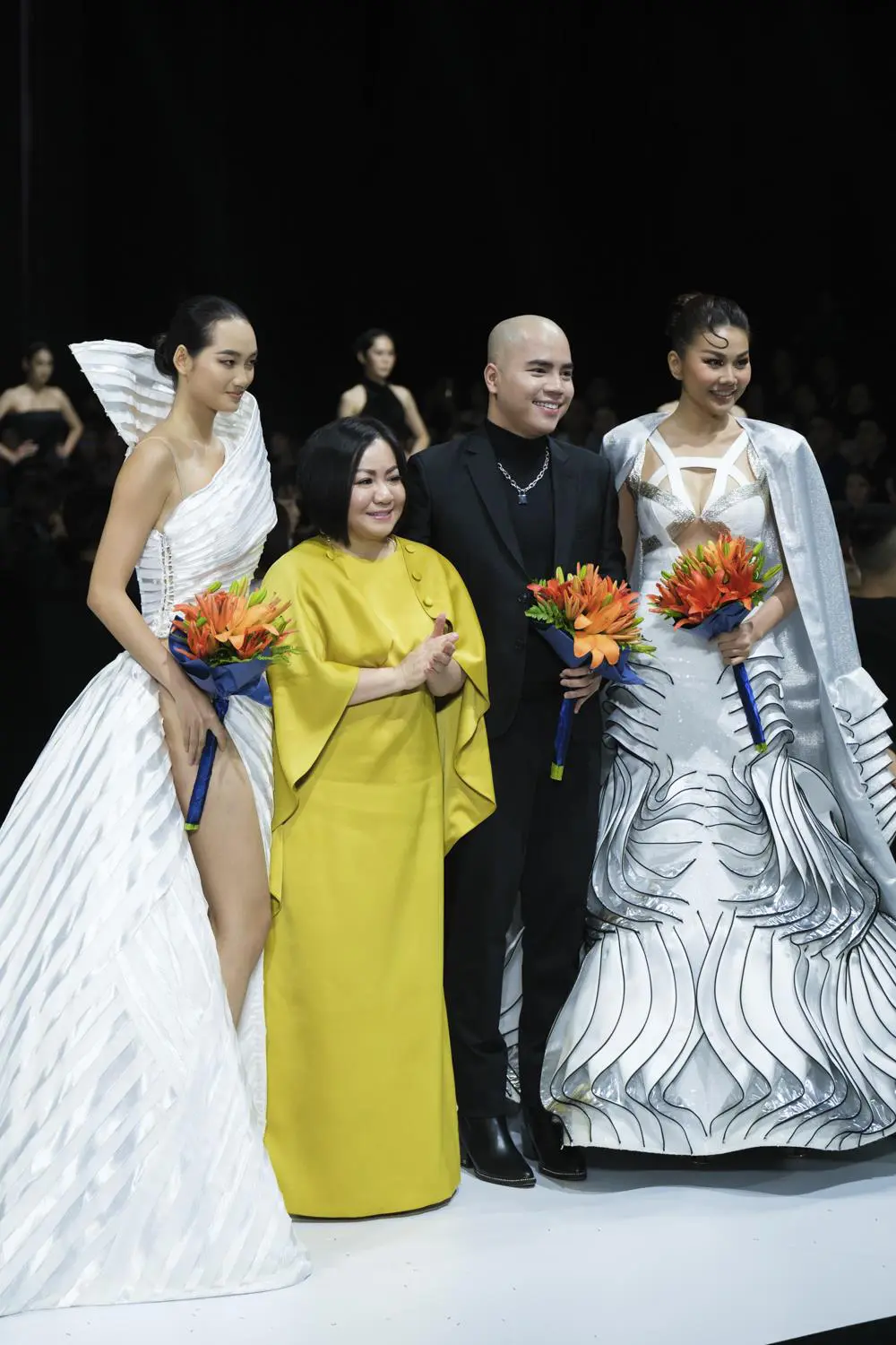 Cận cảnh Trạm Tái Sinh Aquafina - điểm check in “nóng” nhất Tuần lễ thời trang Quốc tế Việt Nam Xuân Hè 2022 - Ảnh 5.
