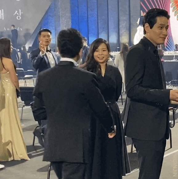 Trước thềm Baeksang 2022, loạt khoảnh khắc của vợ chồng Hyun Bin - Son Ye Jin bất ngờ 