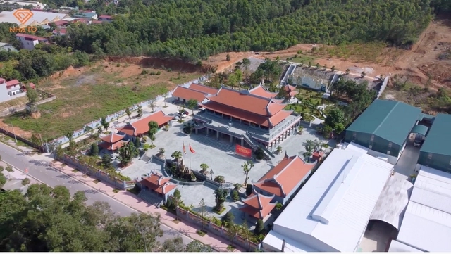 Chiêm ngưỡng nhà thờ Tổ lớn nhất Việt Nam, diện tích lên đến 35.000 m2, được hơn 10.000 con cháu gần xa góp tiền xây dựng  - Ảnh 1.