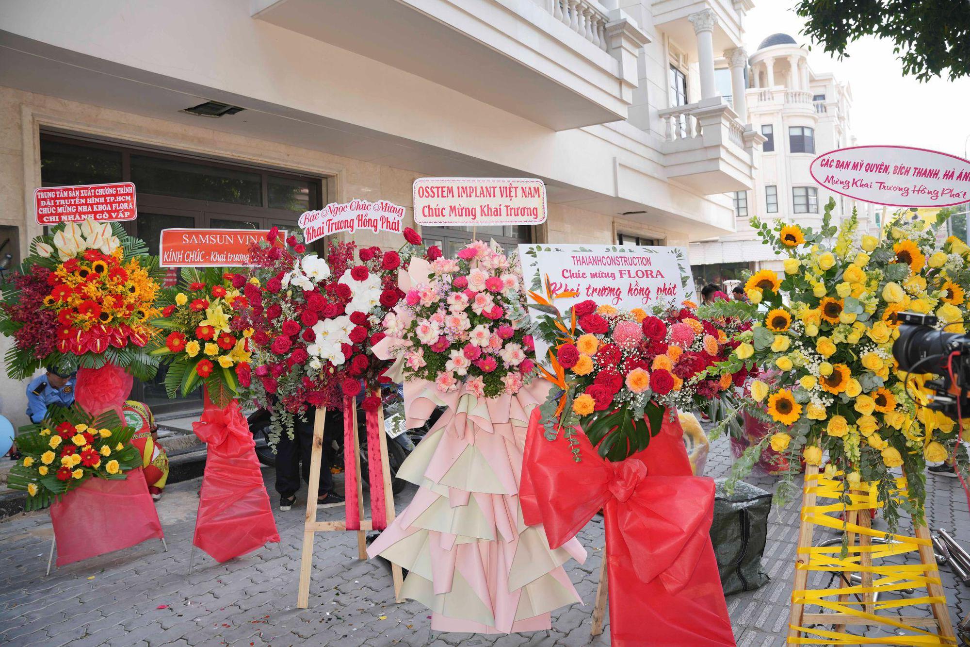 Nha khoa Flora tưng bừng khai trương chi nhánh mới - Ảnh 2.