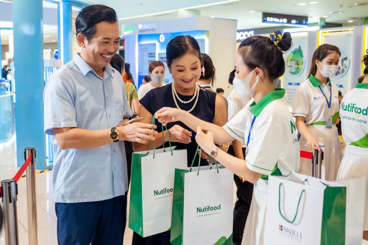 “Triển lãm Viện nghiên cứu dinh dưỡng Nutifood Thụy Điển NNRIS” - Giải pháp dinh dưỡng chuẩn châu Âu - Ảnh 3.