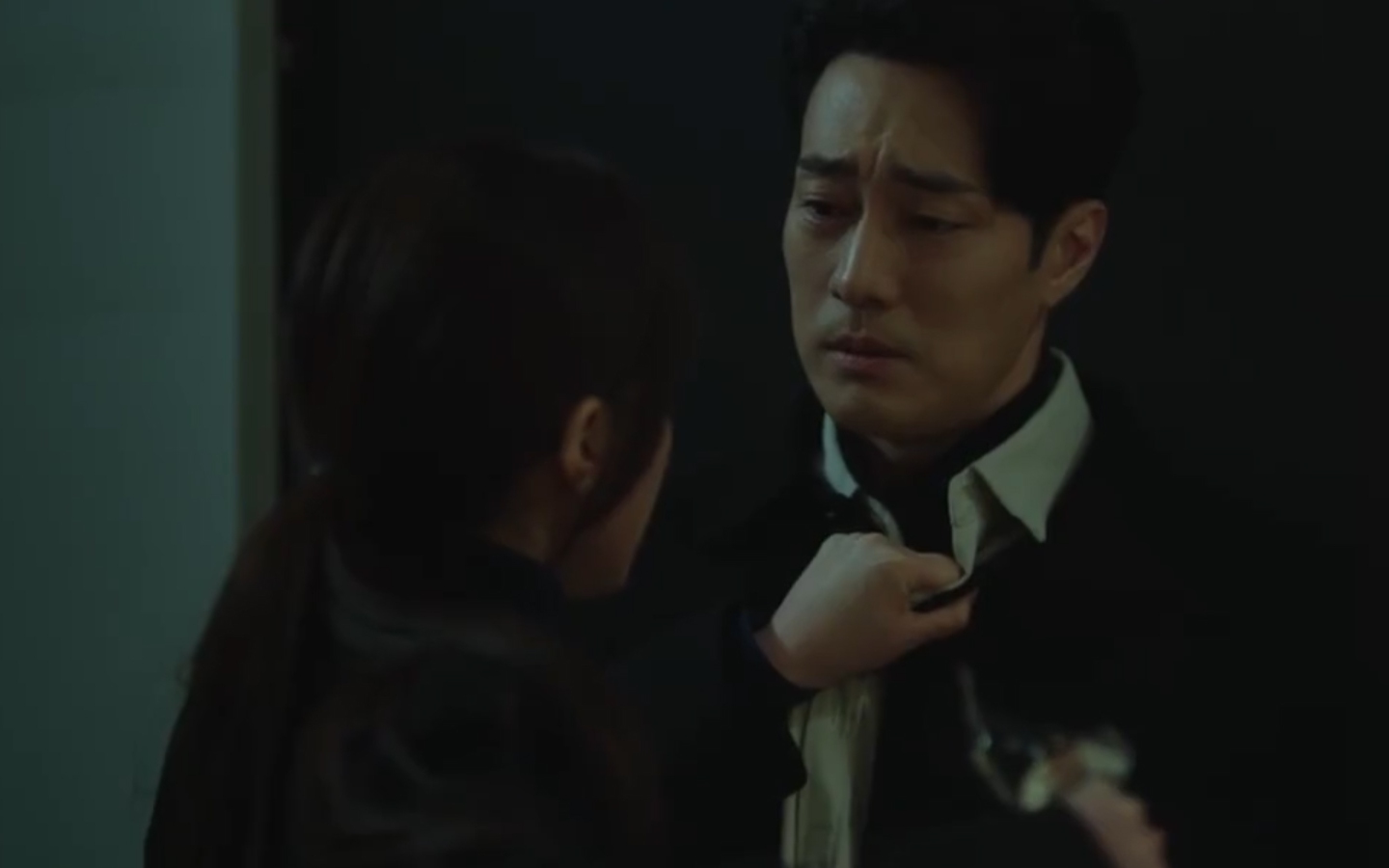 Bác sĩ luật sư tập 5: So Ji Sub tiết lộ sự thật chấn động cho tình cũ, bắt tay với Shin Sung Rok