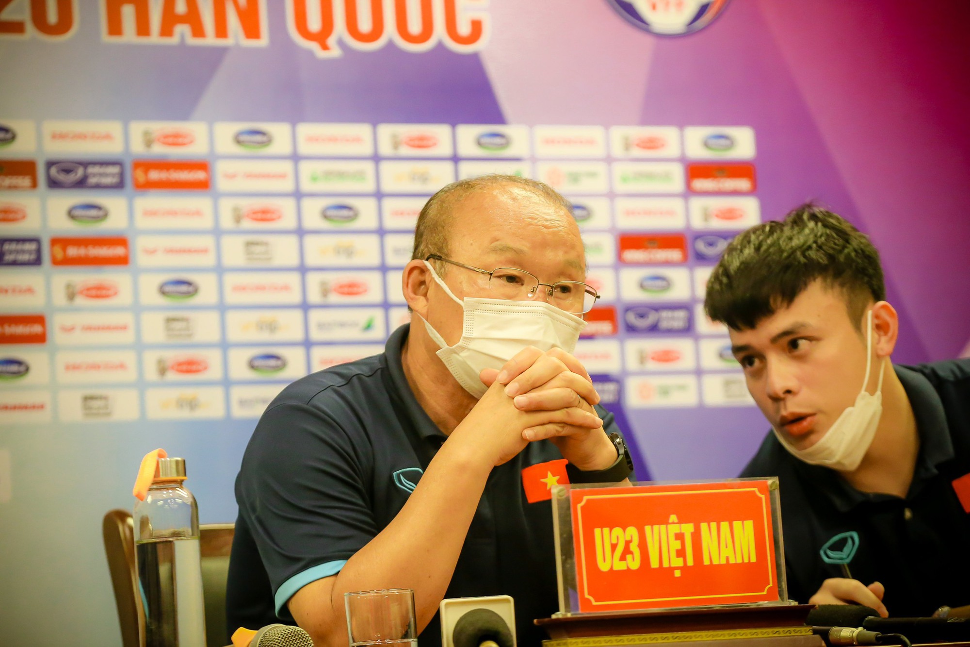 Trợ lý ngôn ngữ của HLV Park tiết lộ cơ duyên đến với công việc, tiết lộ &quot;nỗi sợ&quot; khi làm việc với Đội tuyển U23 Việt Nam - Ảnh 5.