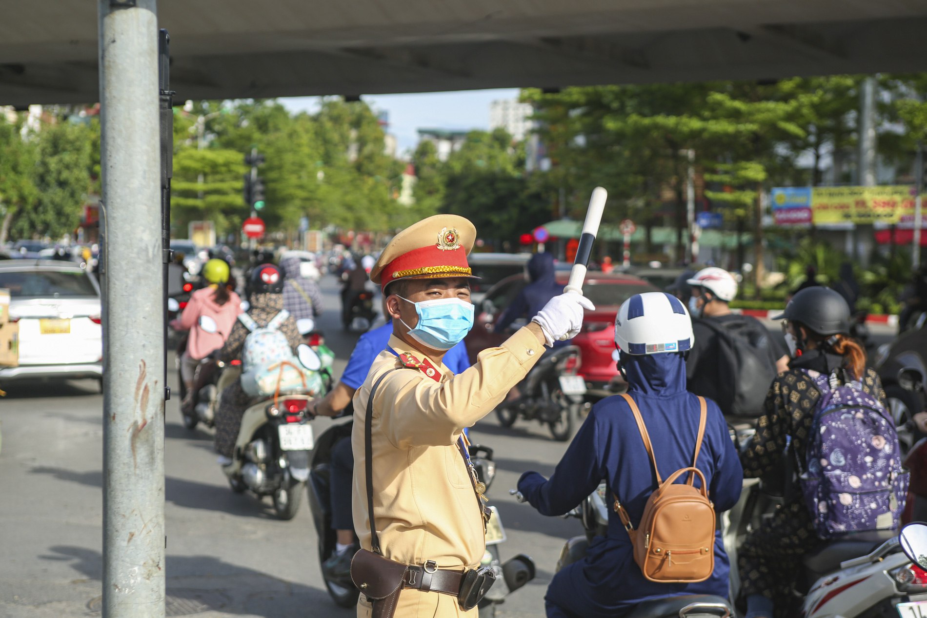 Hà Nội tổ chức phân luồng giao thông mới, &quot;điểm đen&quot; ùn tắc Ngã Tư Sở thế nào? - Ảnh 8.