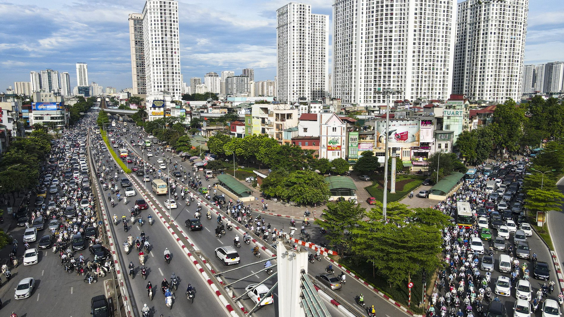 Hà Nội tổ chức phân luồng giao thông mới, &quot;điểm đen&quot; ùn tắc Ngã Tư Sở thế nào? - Ảnh 4.