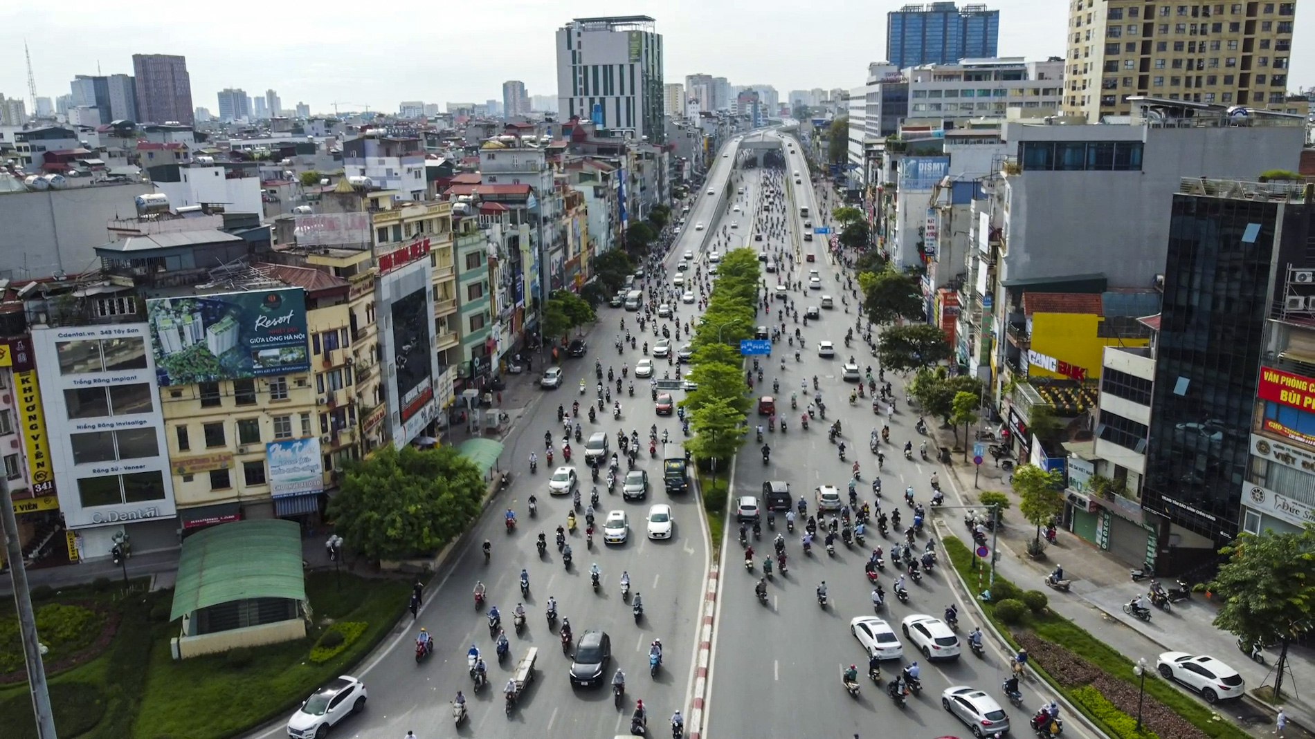 Hà Nội tổ chức phân luồng giao thông mới, &quot;điểm đen&quot; ùn tắc Ngã Tư Sở thế nào? - Ảnh 2.