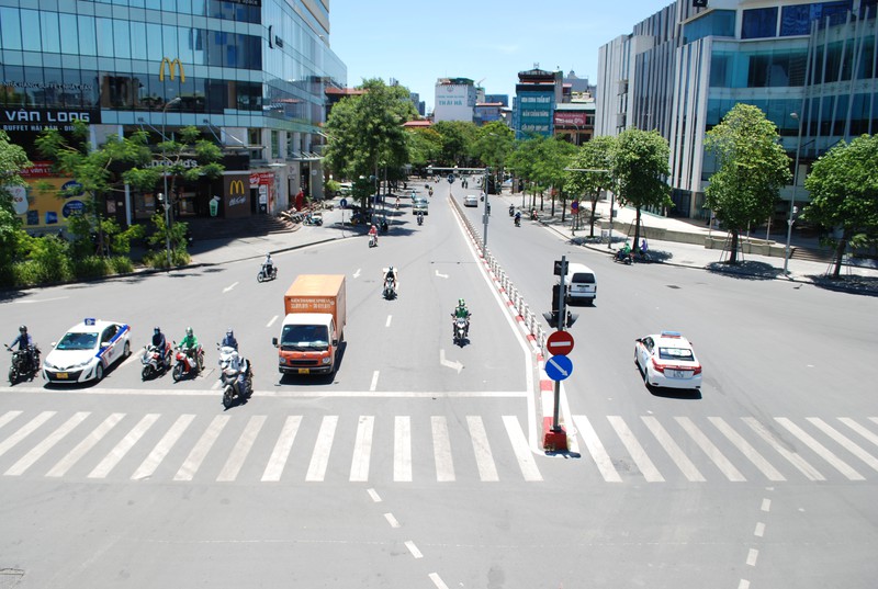 Nắng nóng &quot;tạm lui&quot;, miền Bắc đón mưa giông &quot;giải nhiệt&quot; từ chiều tối nay - Ảnh 2.