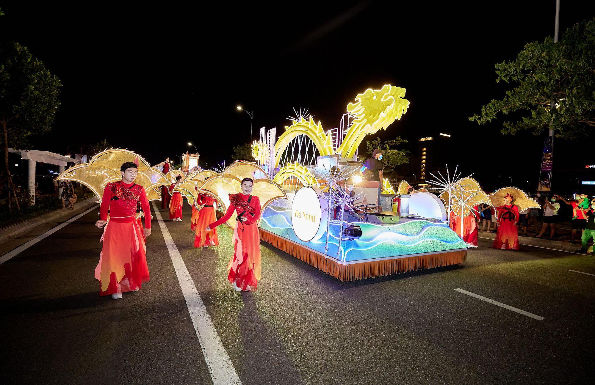 Đà Nẵng náo nhiệt với đêm lễ hội Carnival đường phố Sun Fest đầu tiên - Ảnh 3.