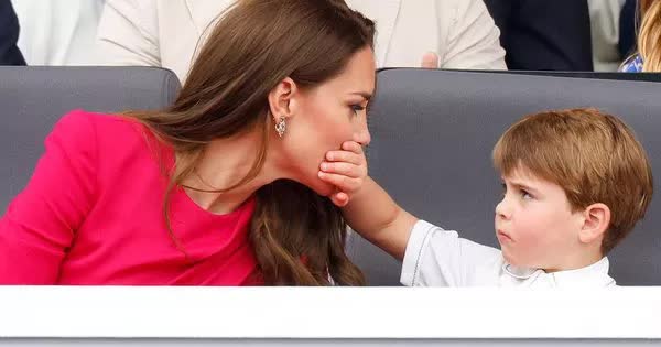 Kết thúc đại lễ Bạch Kim, đây là nhân vật hot nhất trên truyền thông khiến Công nương Kate bao phen vất vả - Ảnh 7.
