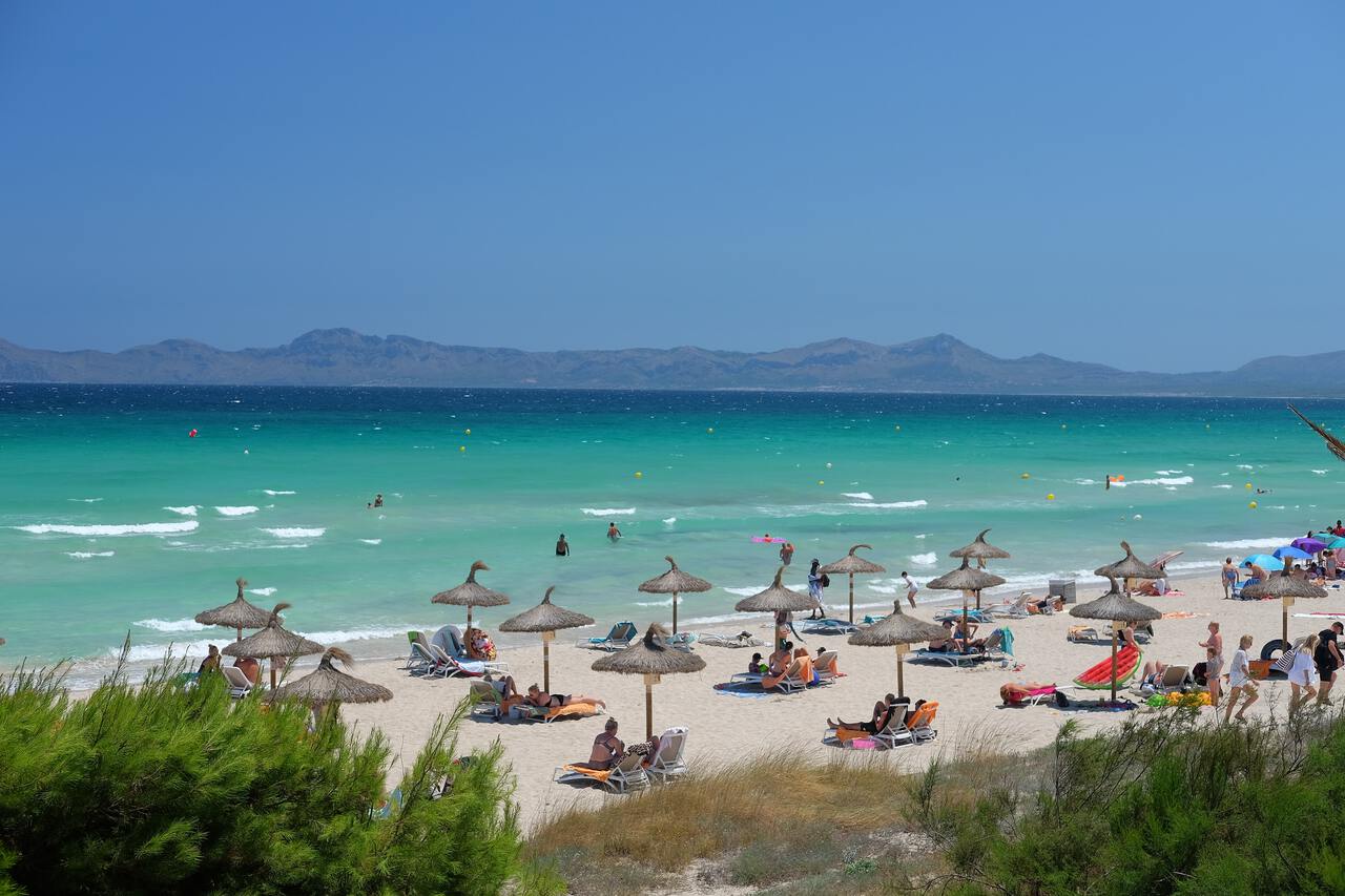 Tại sao đảo Majorca thu hút lượng lớn khách du lịch là người nổi tiếng? - Ảnh 1.