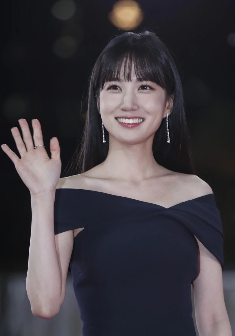 &quot;Nữ luật sư tự kỷ&quot; Park Eun Bin: Là diễn viên nhưng sợ xem phim, từng giả trai làm fan phát sốt - Ảnh 9.