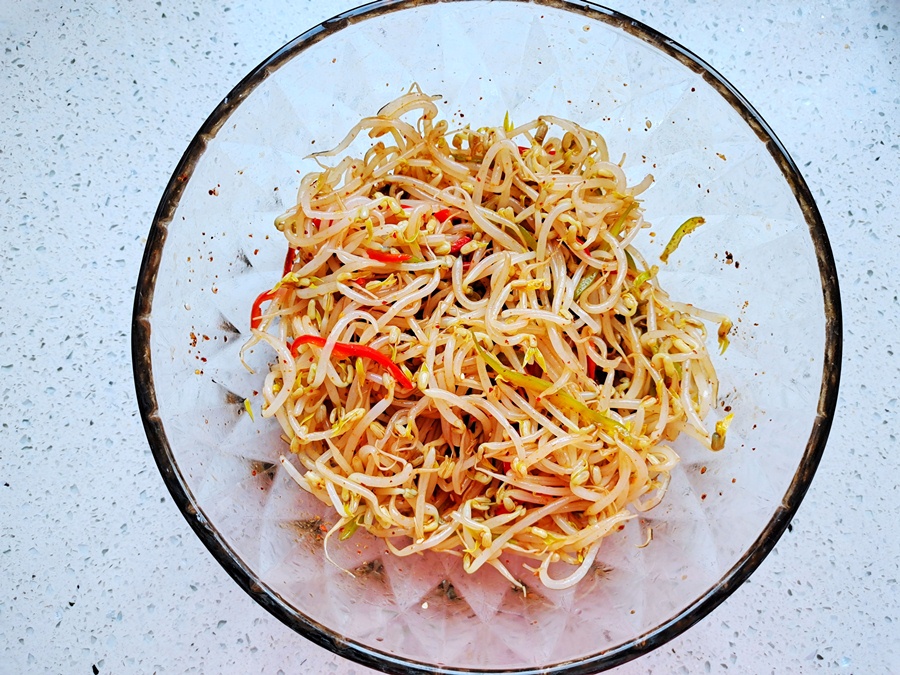 Món ngon &quot;thần thánh&quot; của mùa hè: Giá rẻ, làm nhanh, càng ăn da càng sáng mịn! - Ảnh 5.