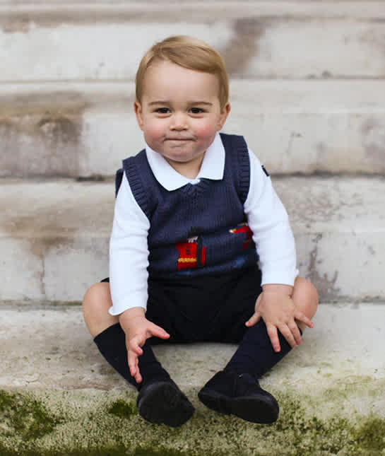 Hoàng tử George tròn 9 tuổi, bức ảnh mừng sinh nhật cho thấy cậu bé đã khác xưa rồi - Ảnh 3.
