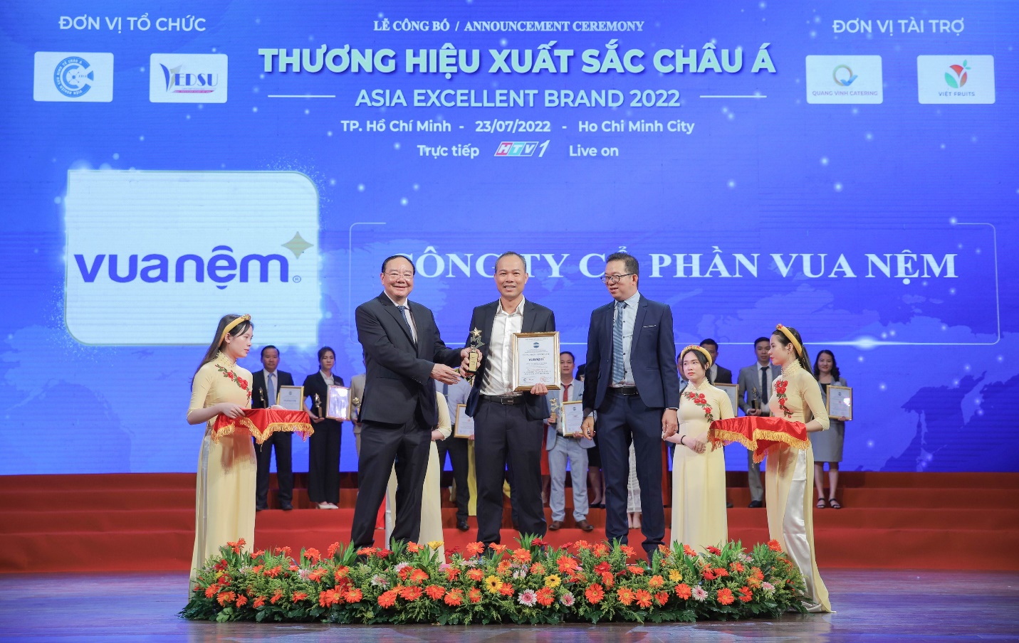 Vượt qua bộ tiêu chí xét duyệt khắt khe, Vua Nệm lọt Top 10 Thương hiệu xuất sắc châu Á - Ảnh 1.