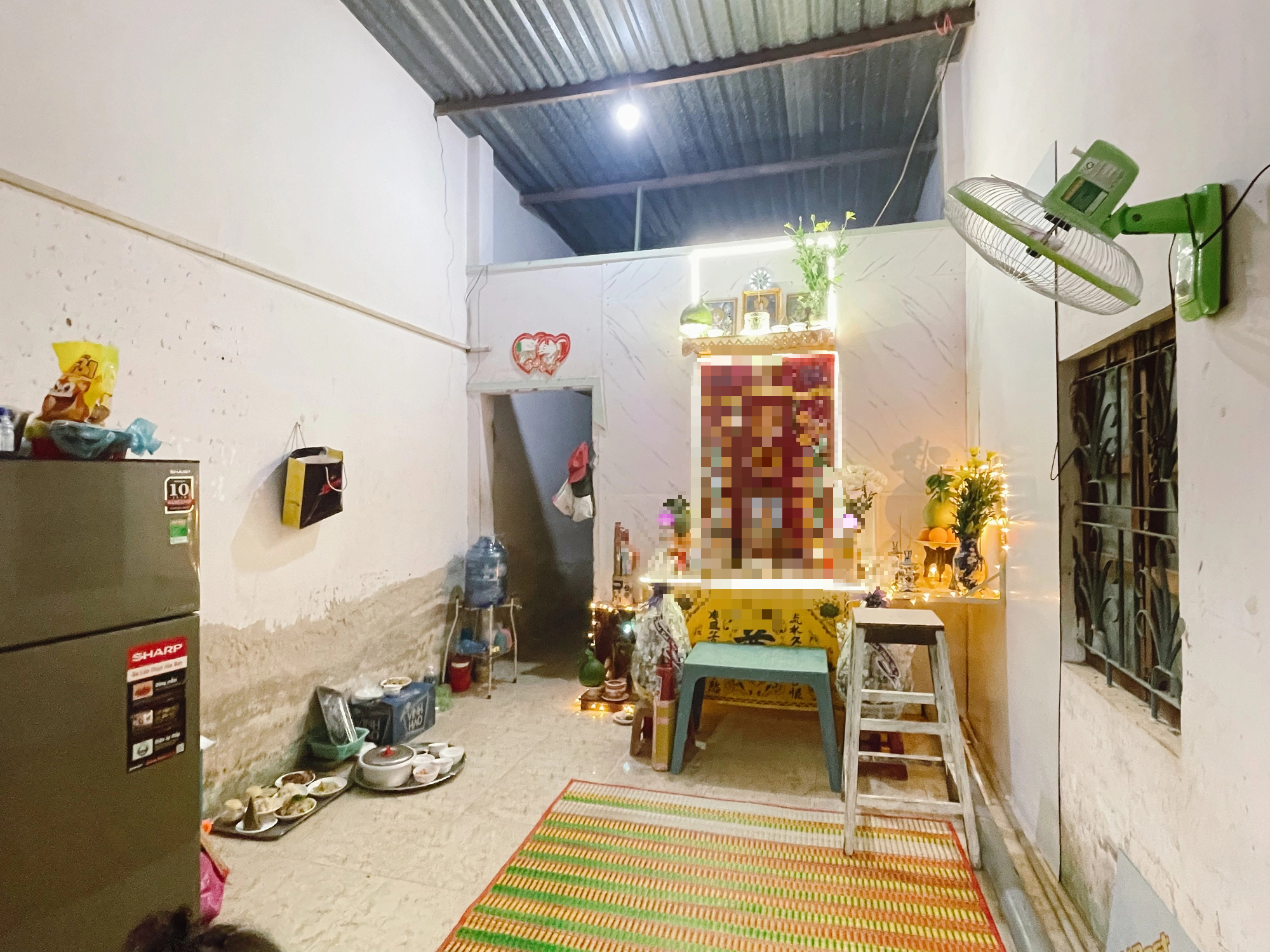 Người thân của 6 nạn nhân mất trong vụ chìm tàu ở Bình Thuận: "Thấy chồng người ta về chồng mình không về, ruột gan tôi đau" - Ảnh 7. Người thân của 6 nạn nhân mất trong vụ chìm tàu ở Bình Thuận: "Thấy chồng người ta về chồng mình không về, ruột gan tôi đau" - Ảnh 7.