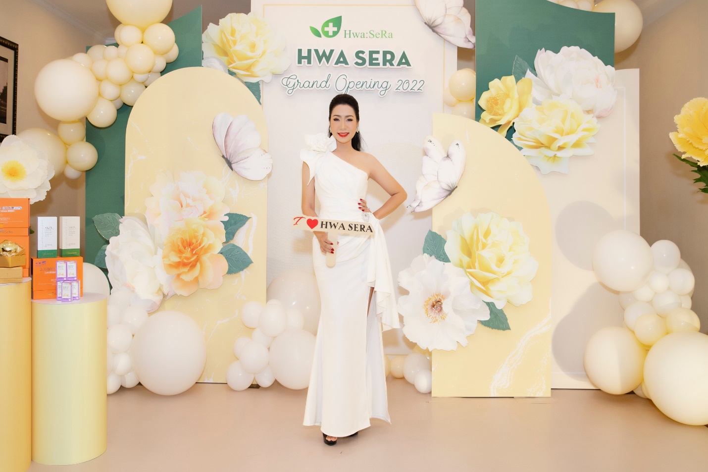 MC Thanh Thanh Huyền cùng dàn sao Việt chúc mừng Hwa:SeRa có mặt tại Việt Nam - Ảnh 6.
