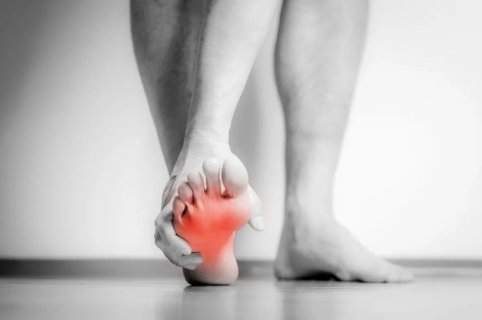 Muốn biết một người sống thọ không, hãy nhìn vào cách bước đi, có 7 đặc điểm này khi đi bộ sẽ khó sống lâu