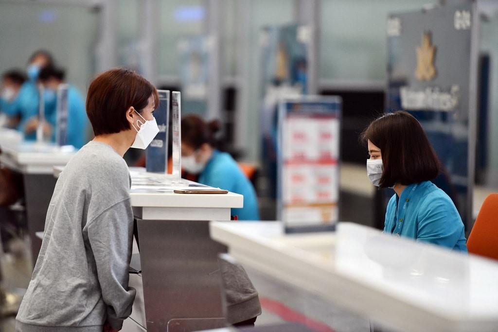 Từ 17/4, thí điểm xác thực khuôn mặt, vân tay hành khách khi đi máy bay tại Cảng hàng không quốc tế Nội Bài  - Ảnh 4.